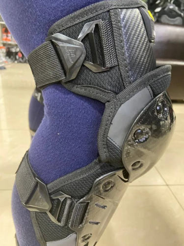 Ones Again Наколенники Carbon Fiber Force в Сочи